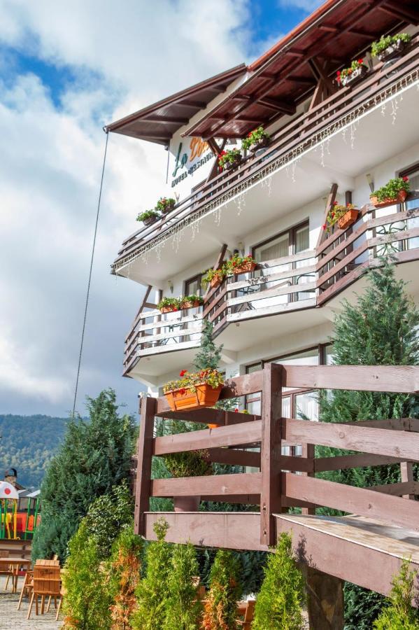 Hotel La Dolce Vita Zărneşti Exterior foto